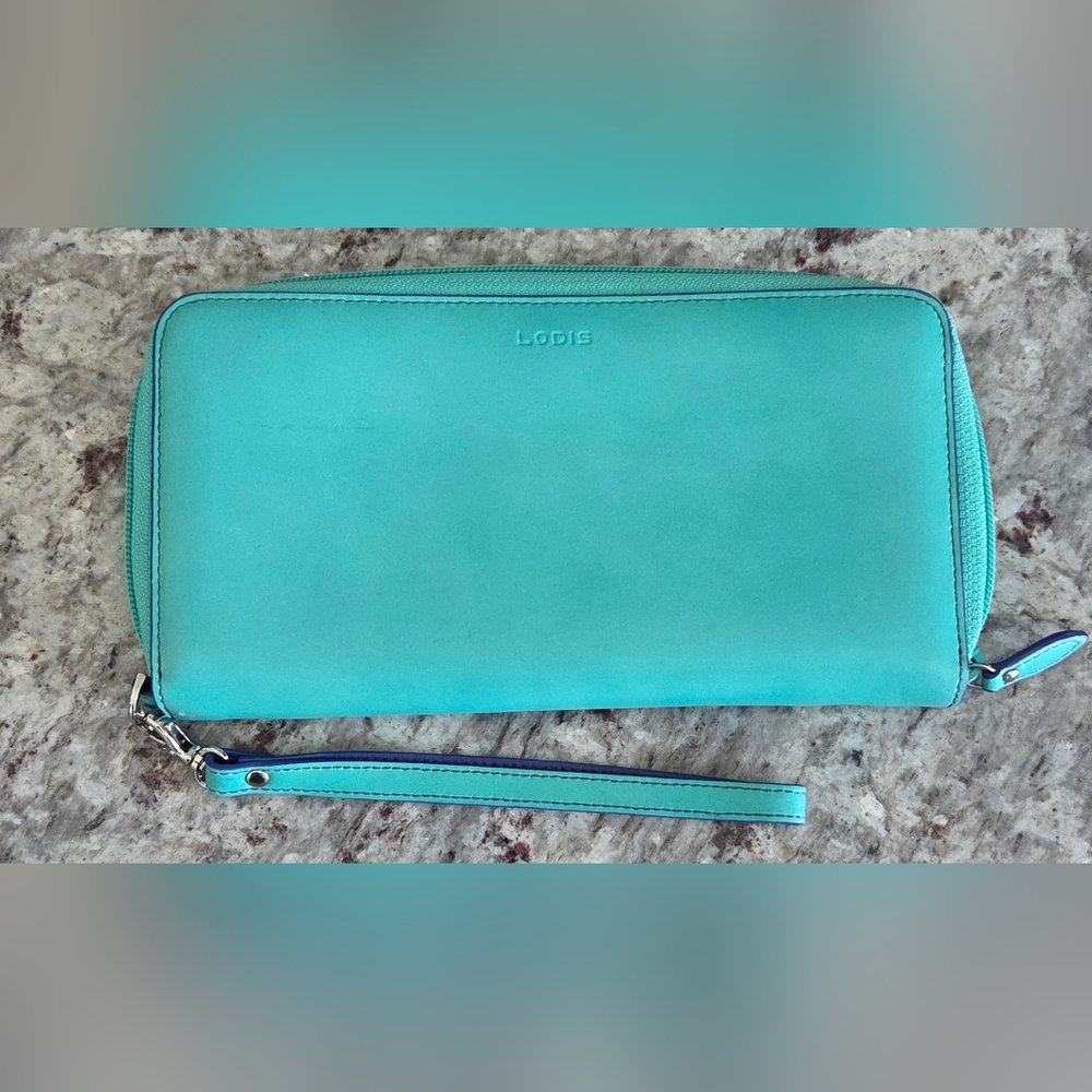 Lodis Turquoise Wristlet